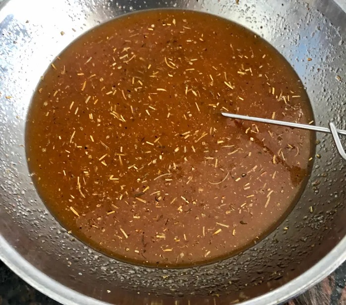 Салат из огурцов перемешать